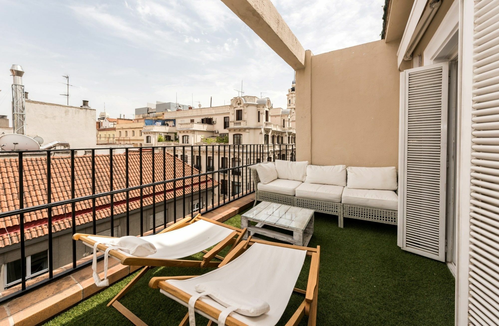Gran Via Terrace City Center Madrid Exterior photo